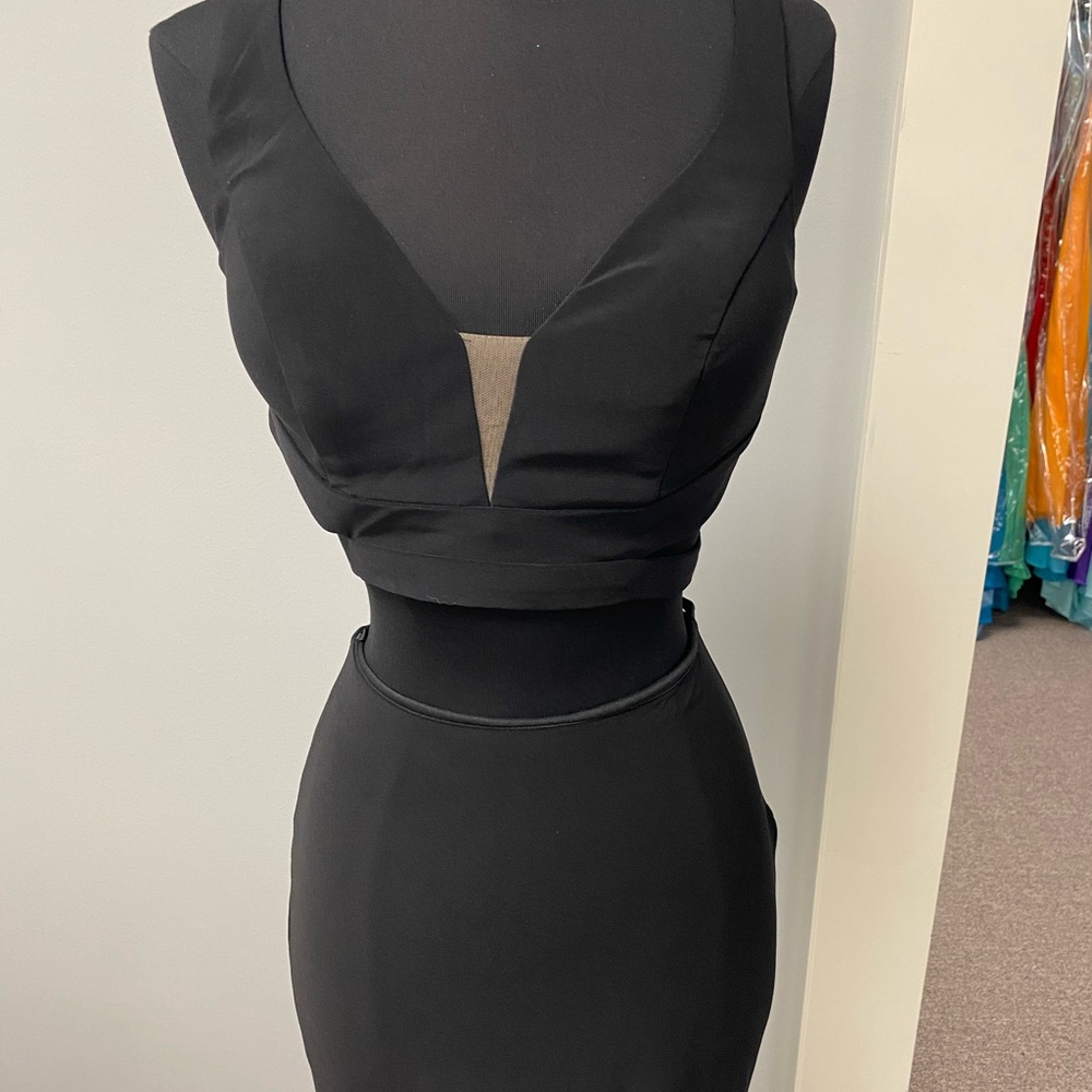 Prom Dress - Picture 2 of 4